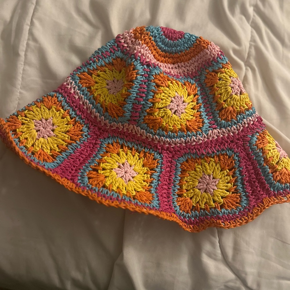 Straw Hat - Picture 2 of 3